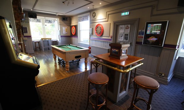 The Runner pub, Swindon
